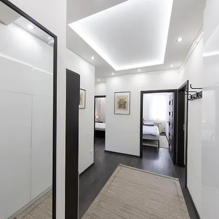Lejlighed Spacious 3-room With Free Parking Near Stadium