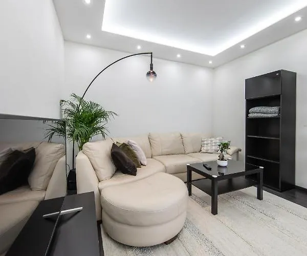 Spacious 3-room With Free Parking