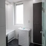Spacious 3-room With Free Parking Near Stadium *