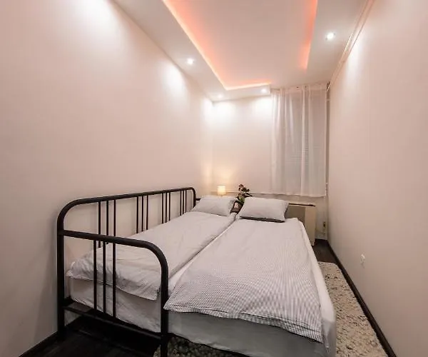 Apartment Spacious 3-room With Free Parking Budapest