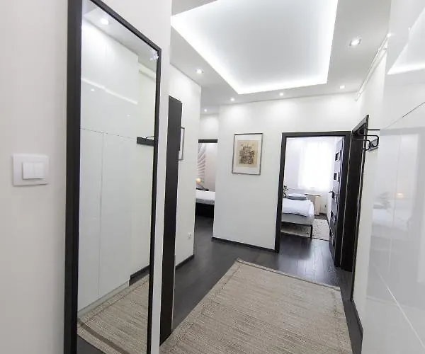 Apartment Spacious 3-room With Free Parking