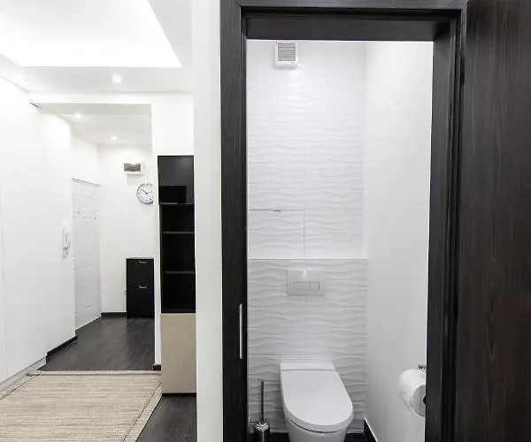 Apartment Spacious 3-room With Free Parking